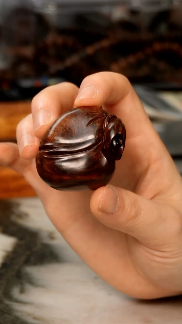 黄花梨/降香黄檀海黄代代有福，福袋手把件