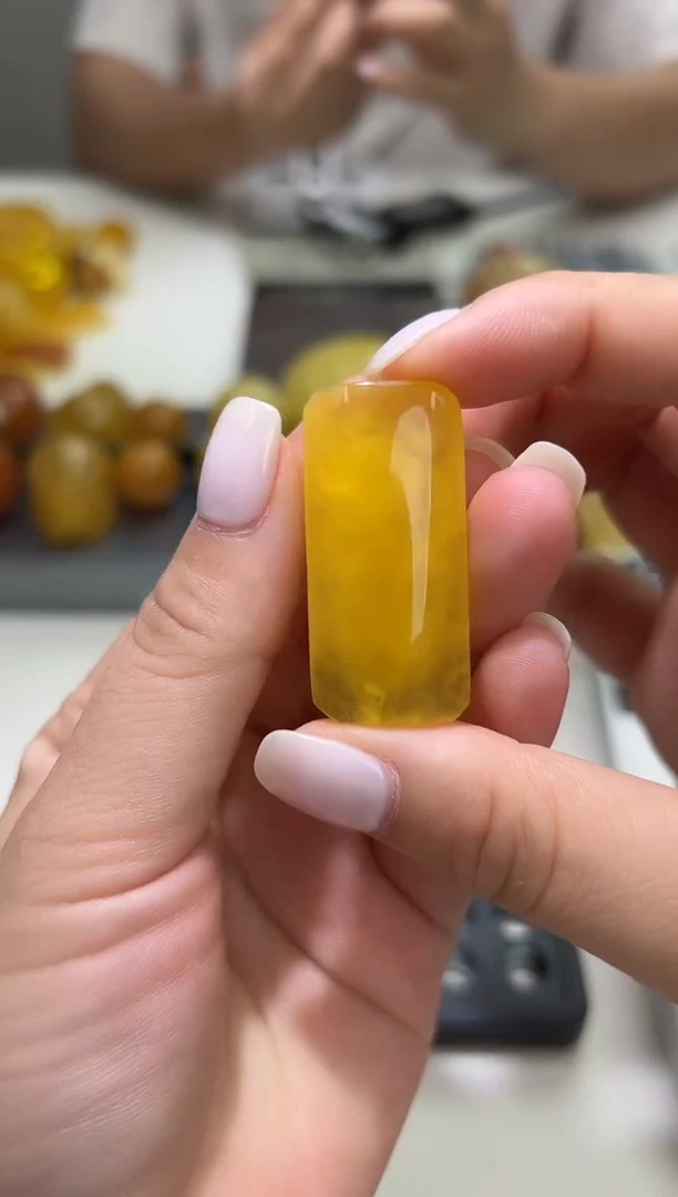 裸石琥珀未镶嵌琥珀蜜蜡吊坠