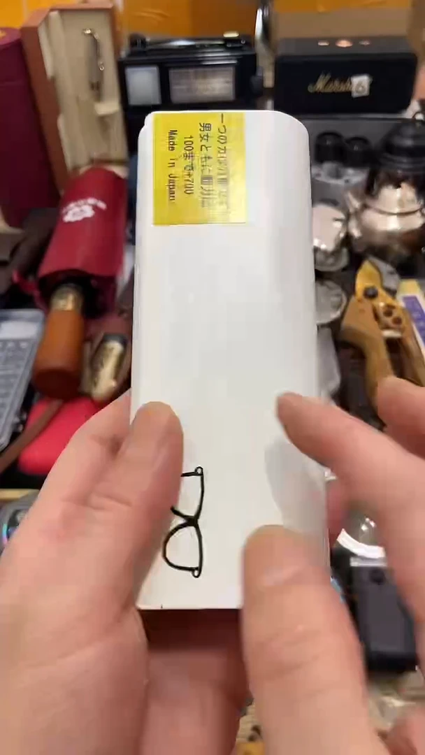 瓷片闪购商品  如图所示