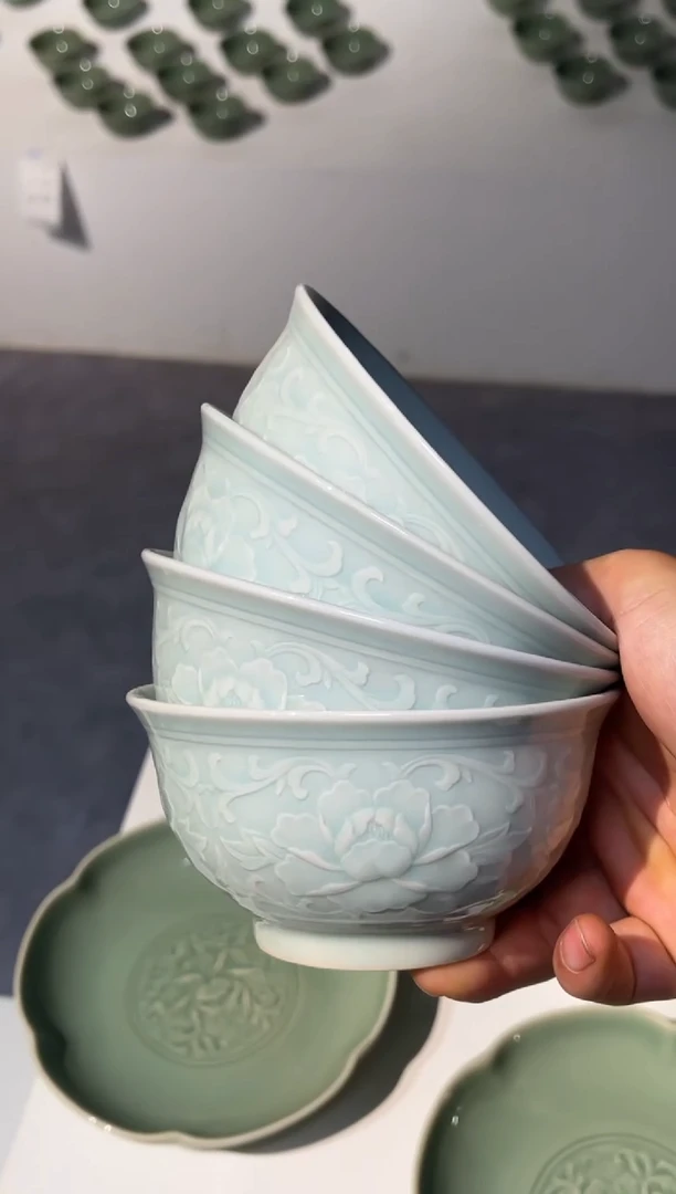 瓷微瑕天青4.7牡丹碗4只