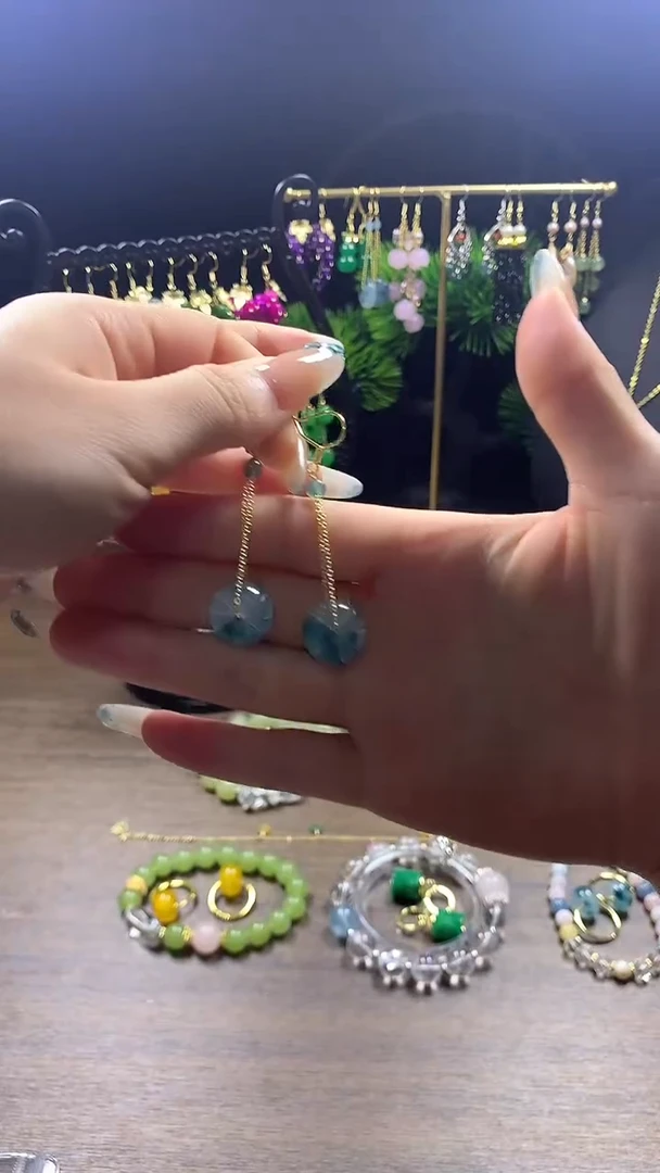 石英质玉（天山翠）银S925镶嵌耳钉137