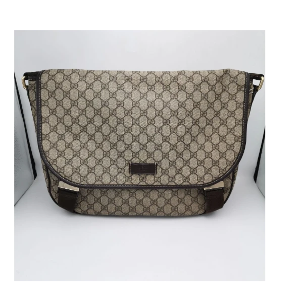 99新 GUCCI/古驰 99新17789古驰 乌木色双扣斜挎包单肩