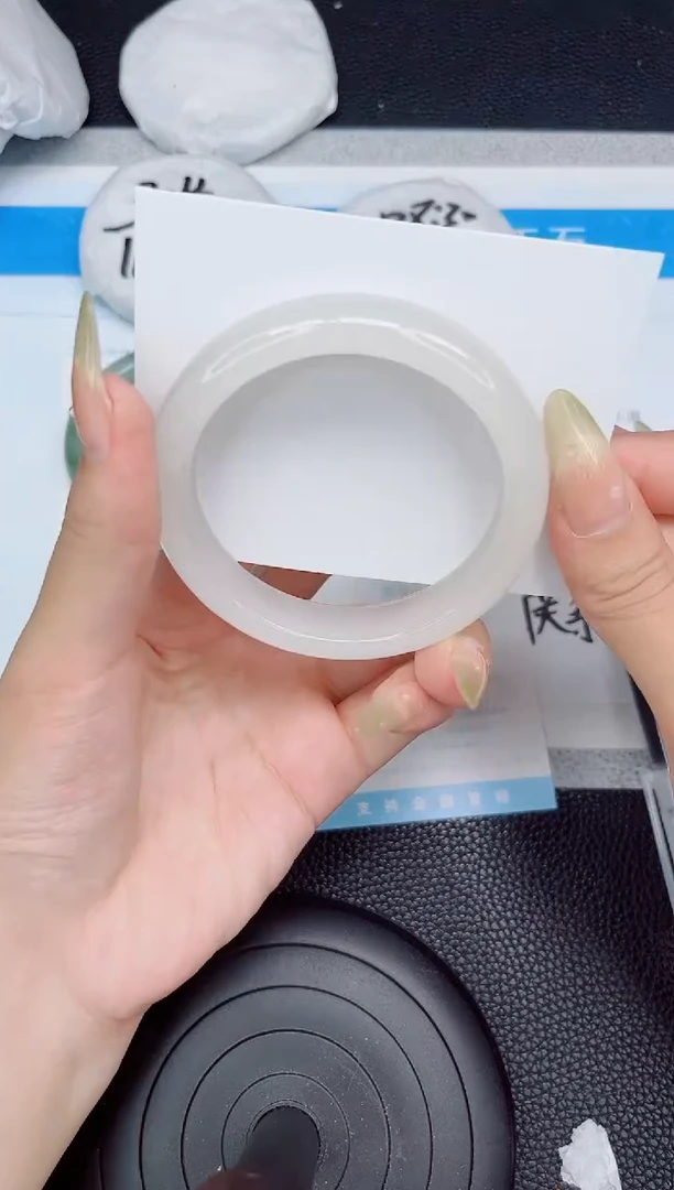 石英质玉手镯未镶嵌77-58.3