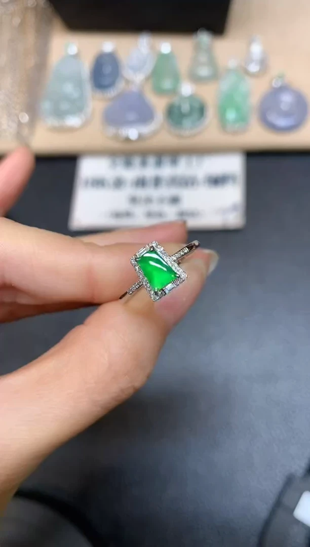 【闪购商品】翡翠戒指18K金镶嵌【无服务费