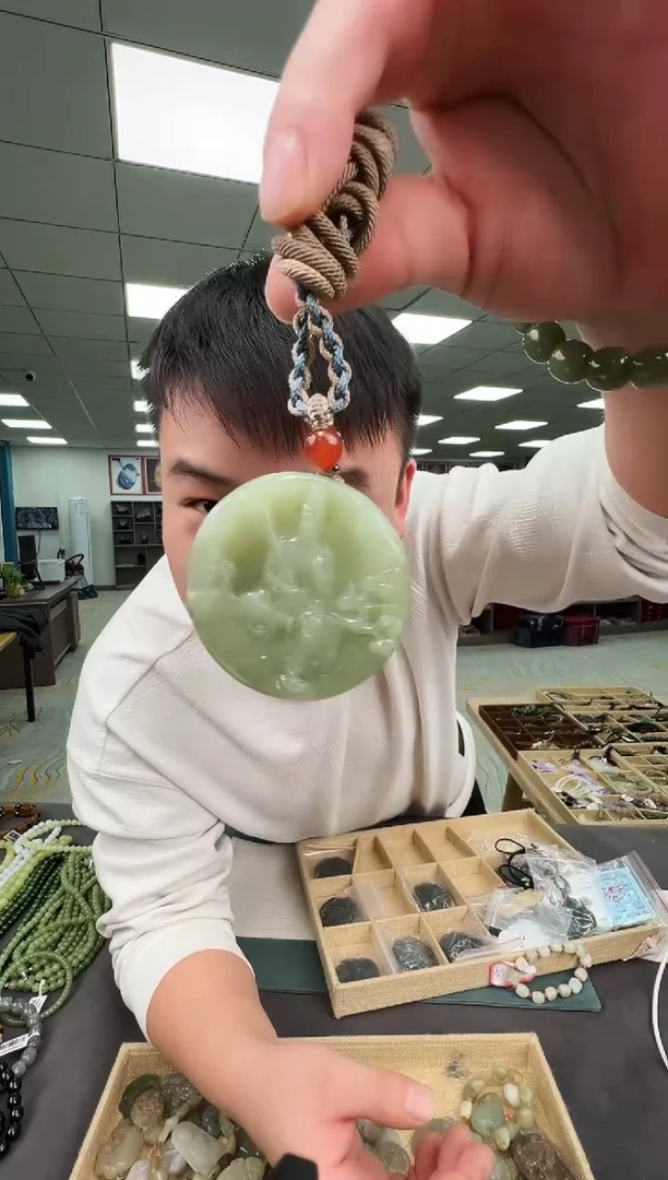 未镶嵌和田玉挂件15