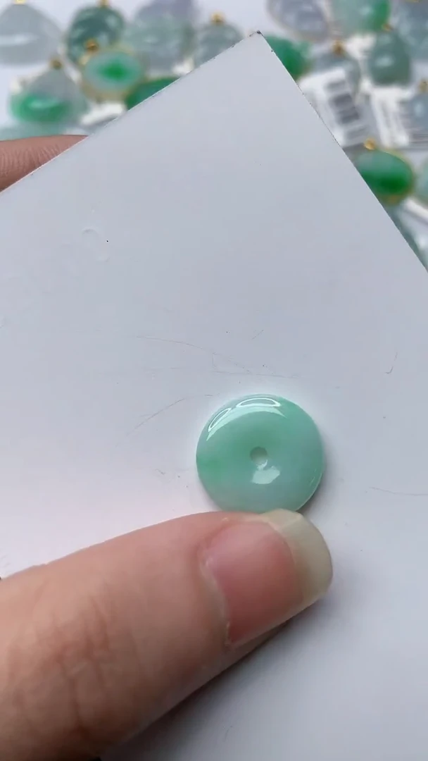 【闪购商品】翡翠颈饰未镶嵌37..........