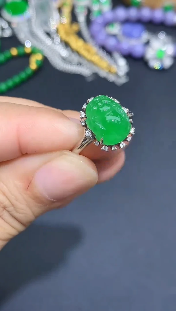 翡翠戒指18K金镶嵌579-春日珠宝