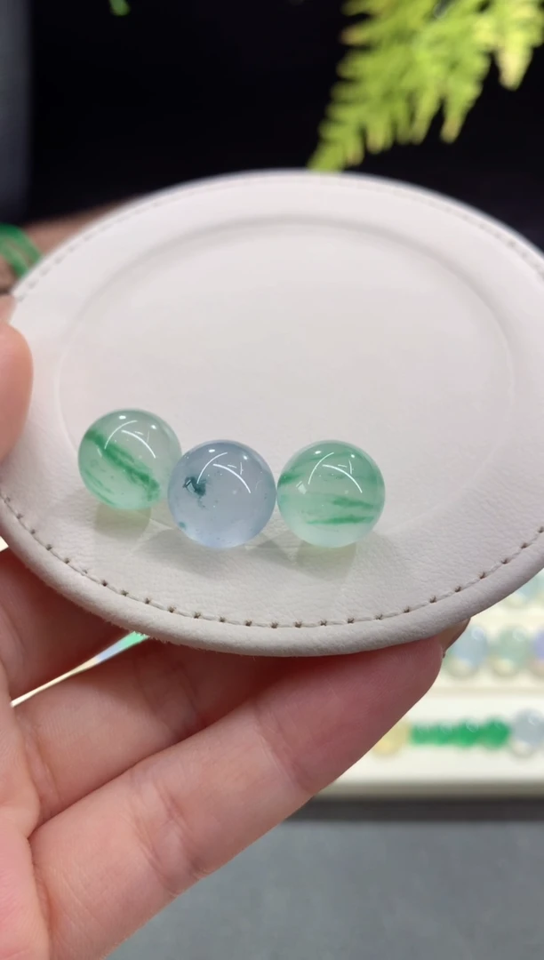 散珠翡翠一组卡12.5-12.6