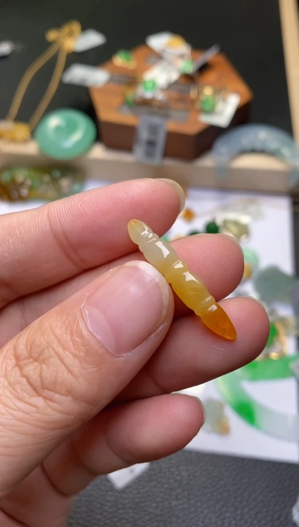 颈饰未镶嵌翡翠净货31508