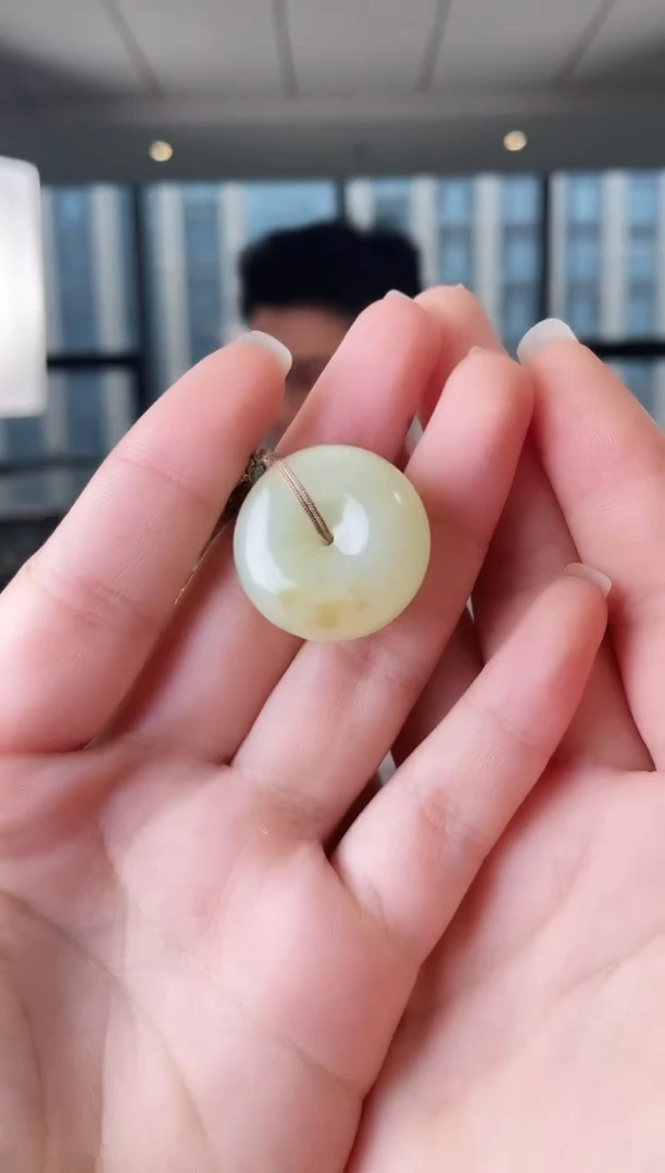 和田玉未镶嵌颈饰扣 多样性发其一