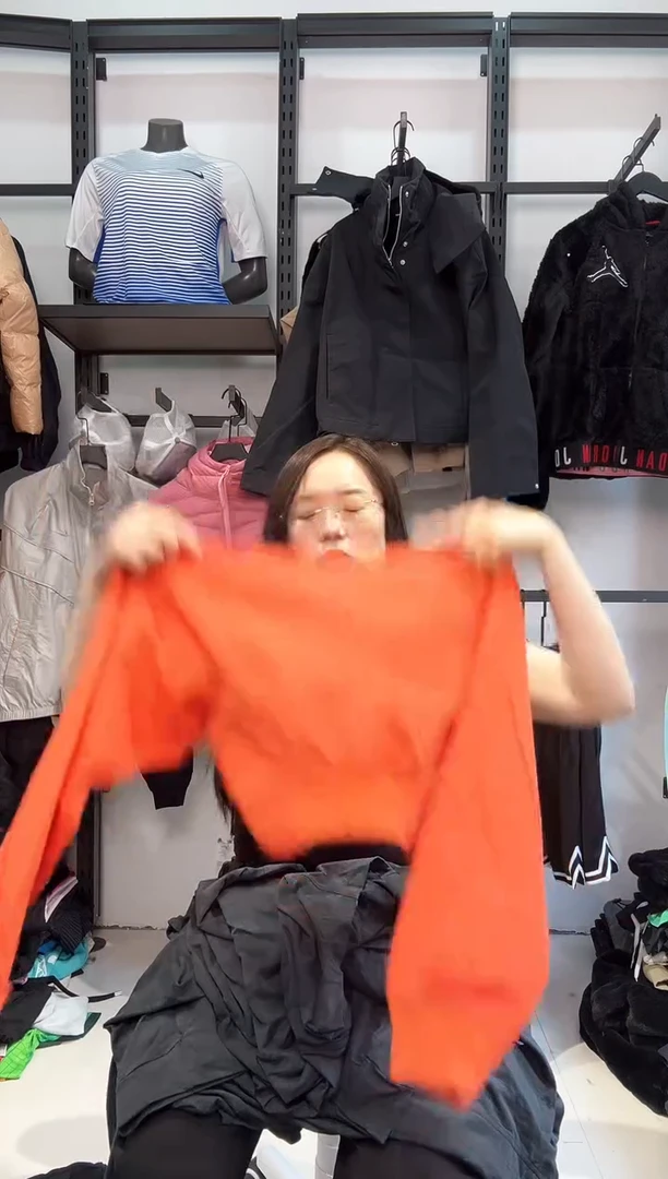 2110编码  瑕疵直播间过款为准 尺码M