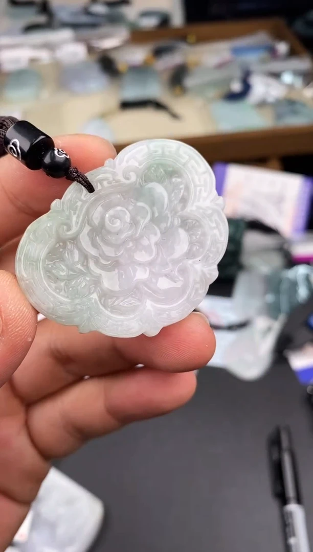 【闪购商品】翡翠颈饰未镶嵌  天然翡翠，一物一图