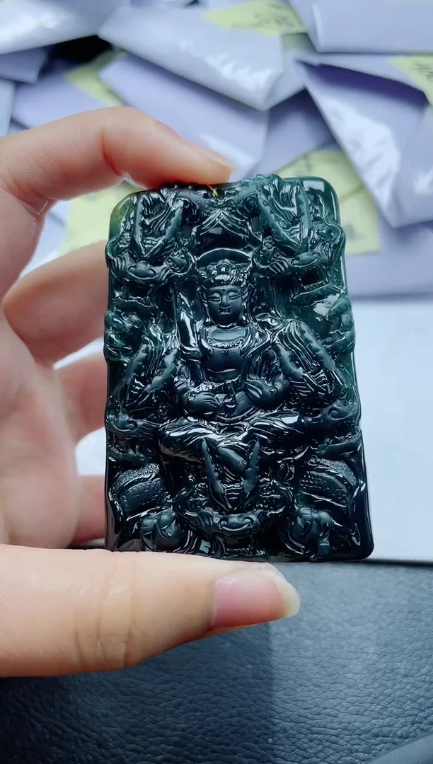 翡翠未镶嵌颈饰