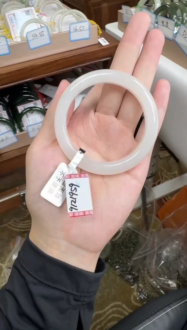 未镶嵌手镯和田玉57-