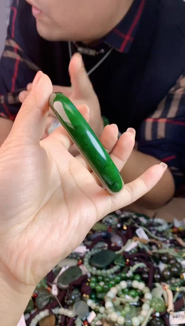 【闪购商品】和田玉手镯未镶嵌1