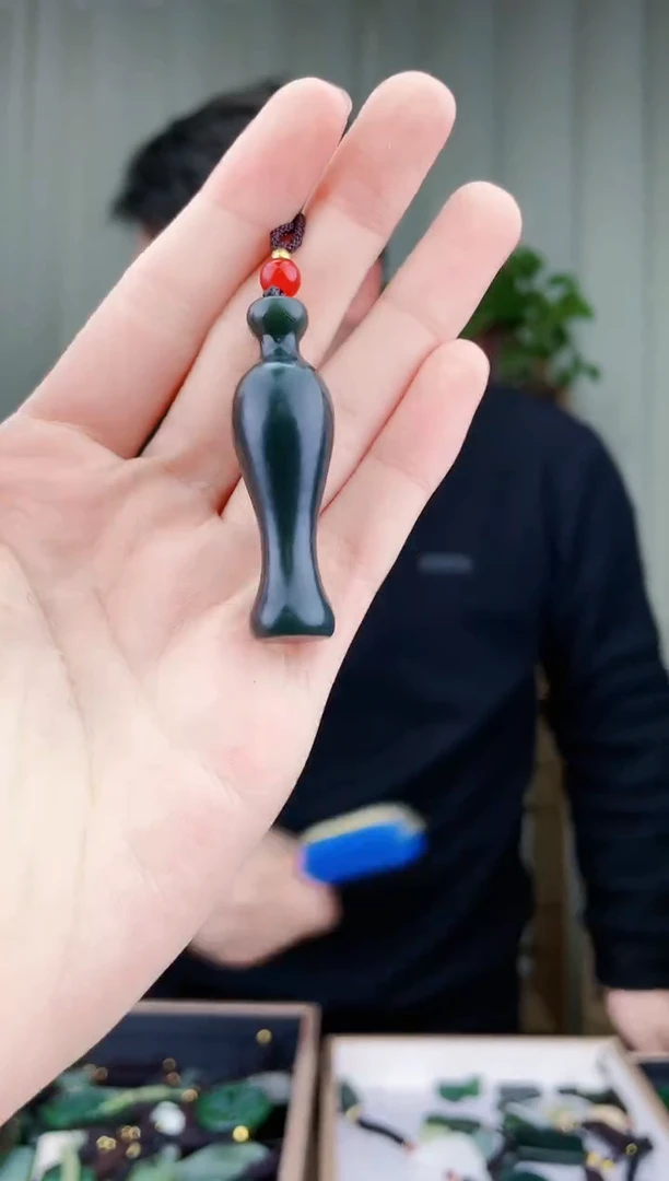 未镶嵌和田玉挂件拍一发一，多样性发货！