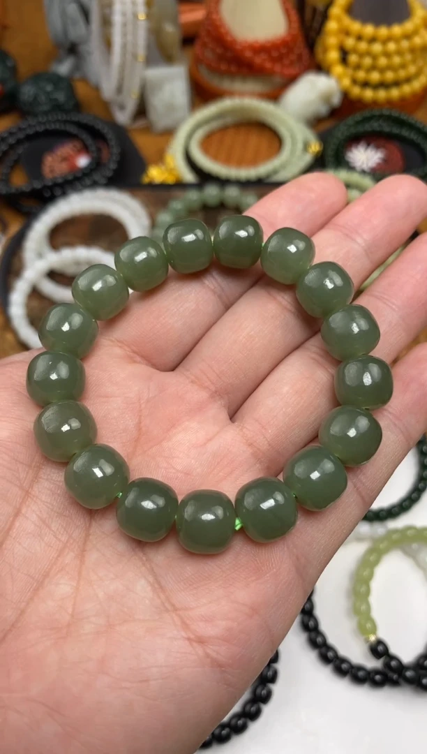 颈饰未镶嵌和田玉手串