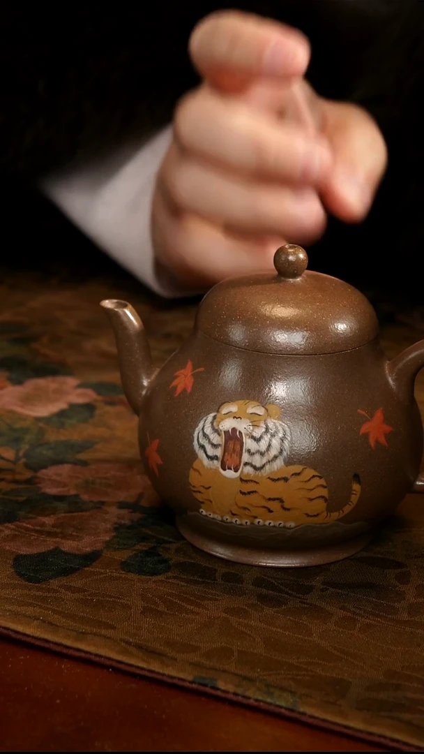 茶壶紫砂老段泥啸天虎壶