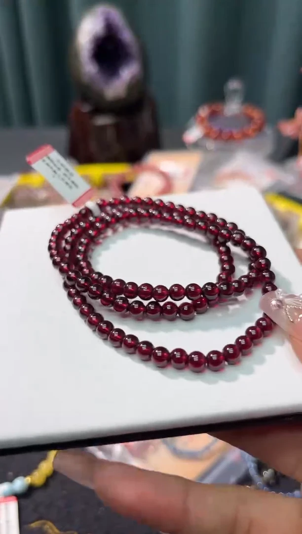 【闪购商品】水晶手链未镶嵌10多样性发其一/4+