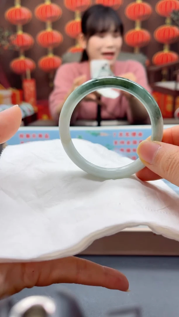 【闪购商品】翡翠手镯未镶嵌00003165