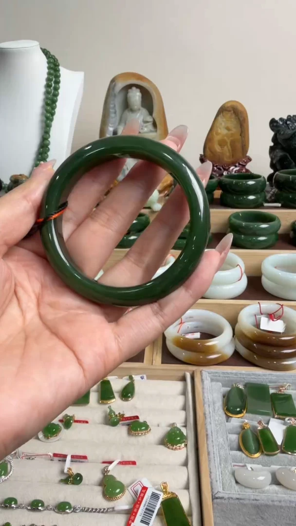 颈饰未镶嵌和田玉手镯56