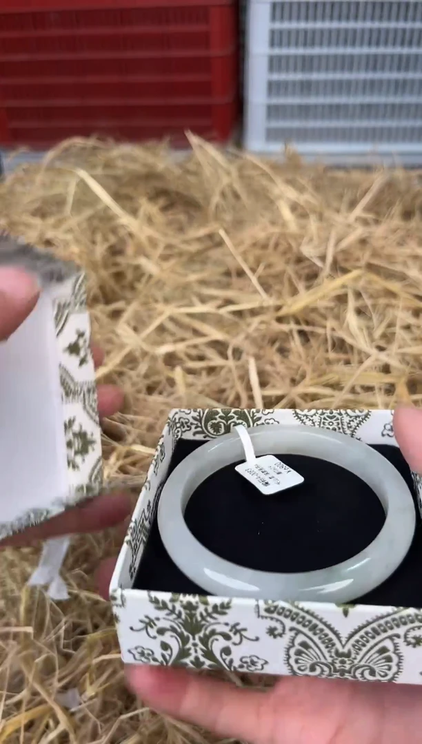 未镶嵌手镯石英质玉编号A-0083