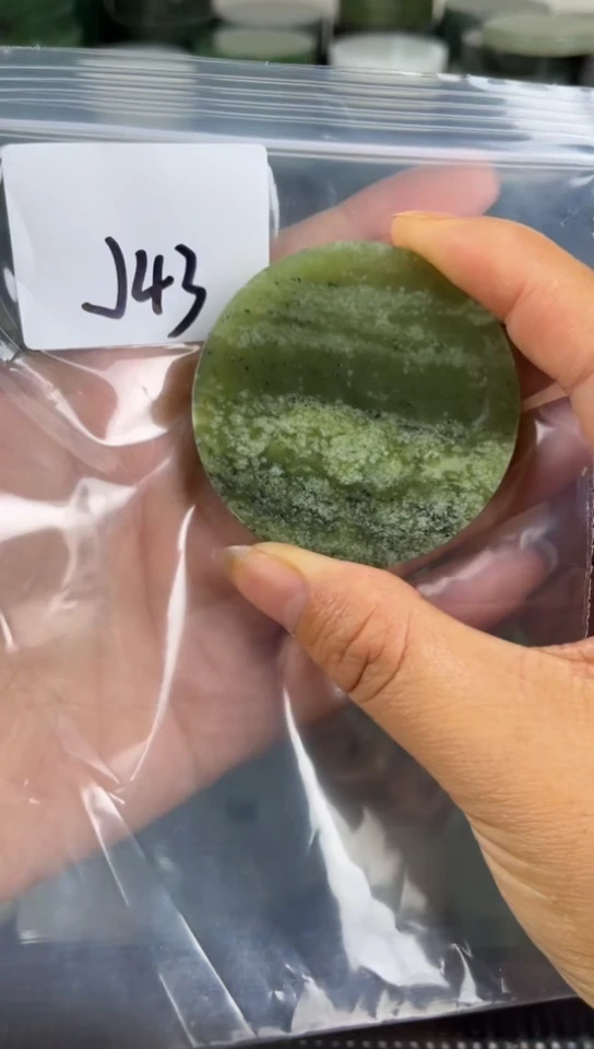 和田玉未镶嵌珠宝半成品镯芯