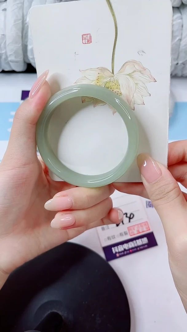 未镶嵌手镯石英质玉多样性发货L130