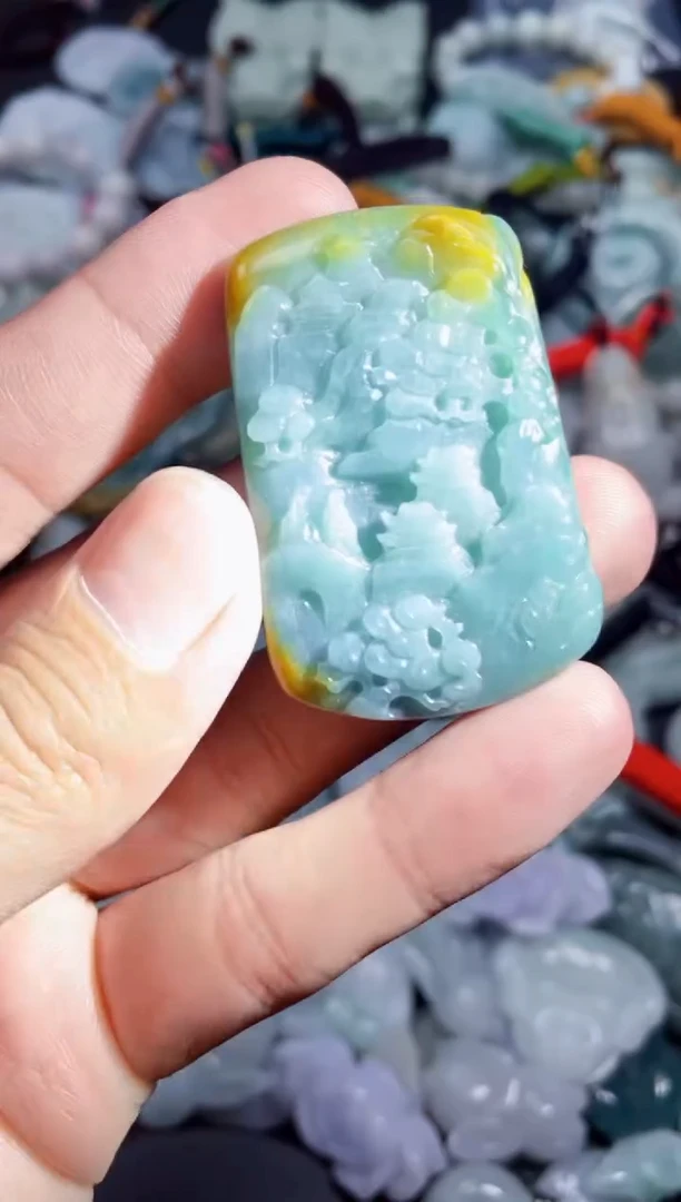 【闪购商品】翡翠颈饰未镶嵌天然翡翠a货