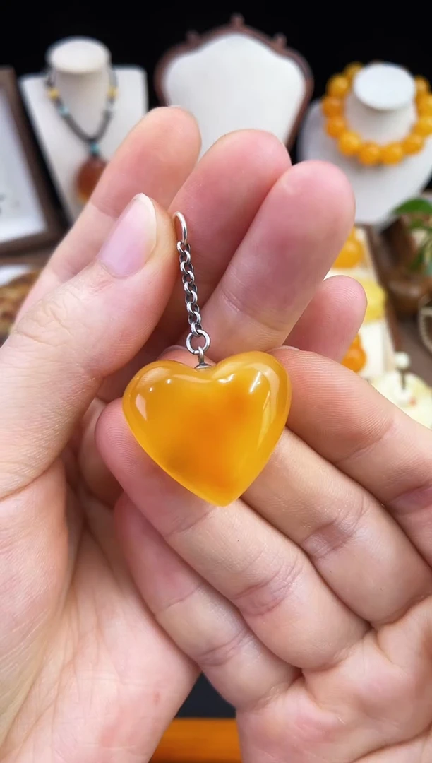 琥珀未镶嵌珠宝奇石柒月