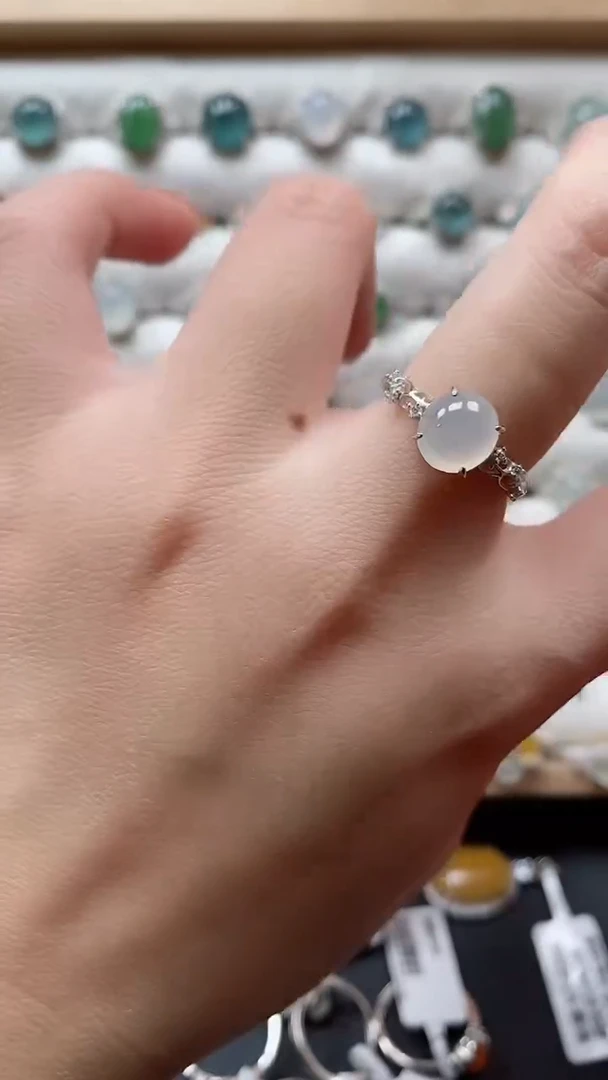 【闪购商品】翡翠戒指银S925镶嵌一物一证一礼盒