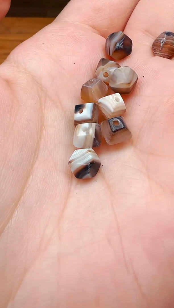 【 西亚珠饰 】配珠随发1颗