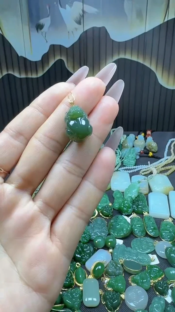 【闪购商品】和田玉吊坠(不含链)18K金镶嵌1