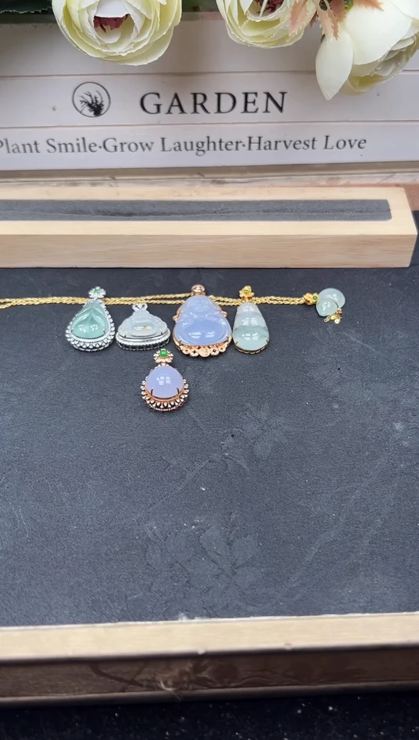 吊坠(不含链)18K金镶嵌翡翠勿拍