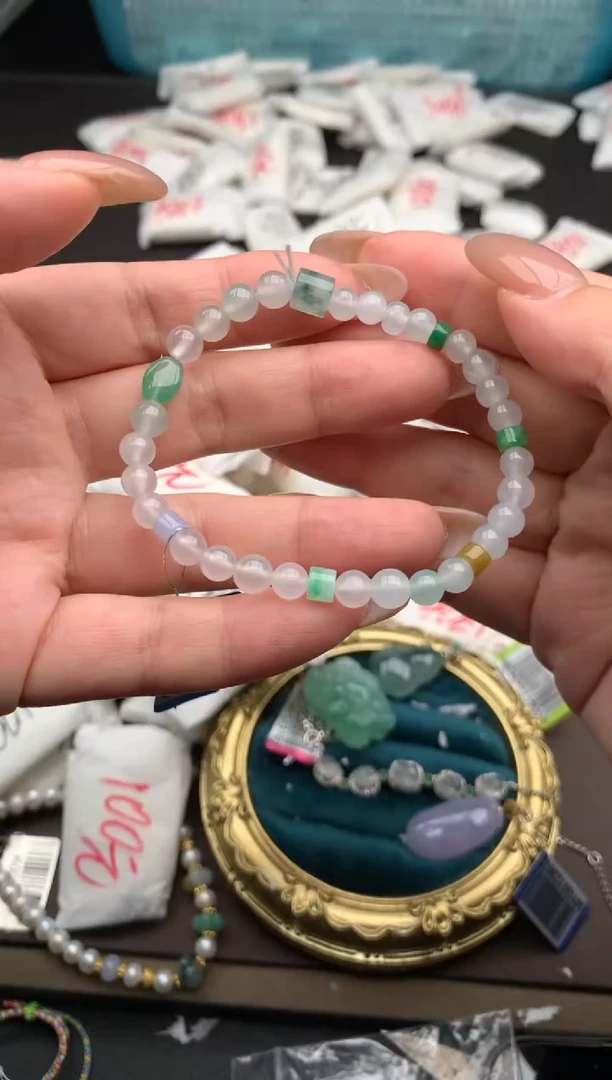 【闪购商品】翡翠手串未镶嵌  一