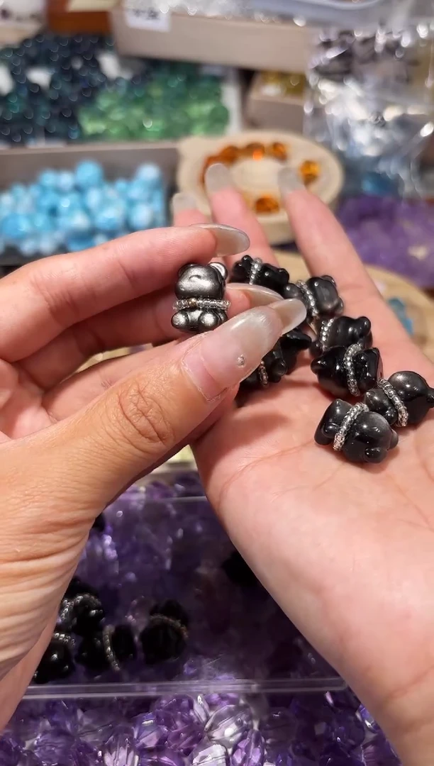 水晶手串未镶嵌双眼银耀小熊一个卡13*18