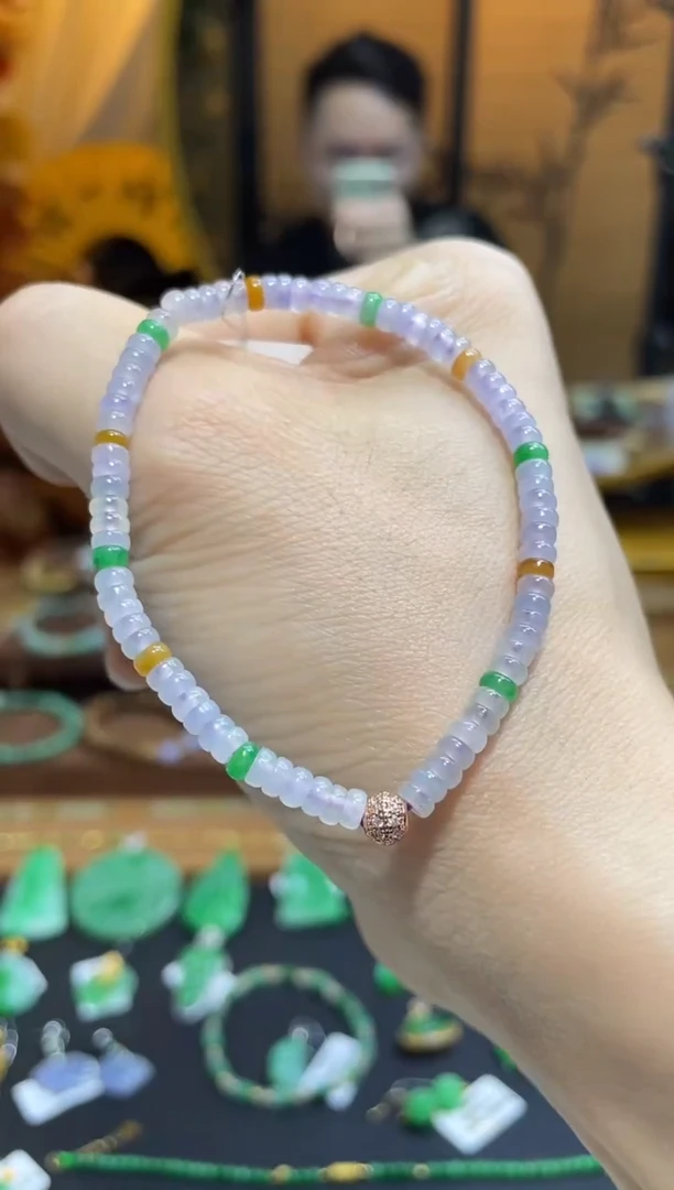 颈饰未镶嵌翡翠手串