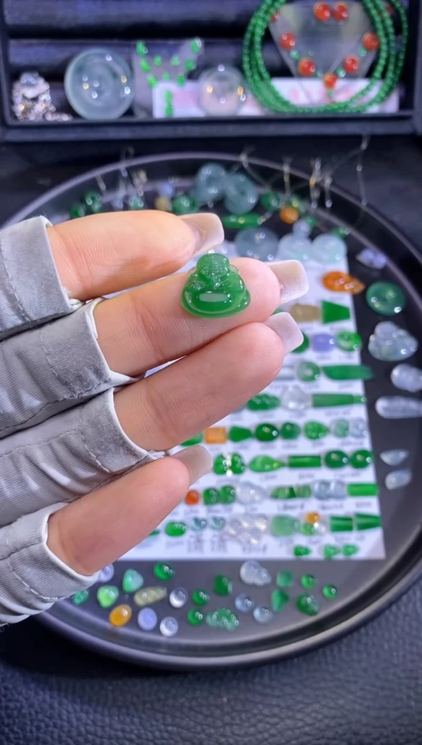 未镶嵌挂件翡翠财