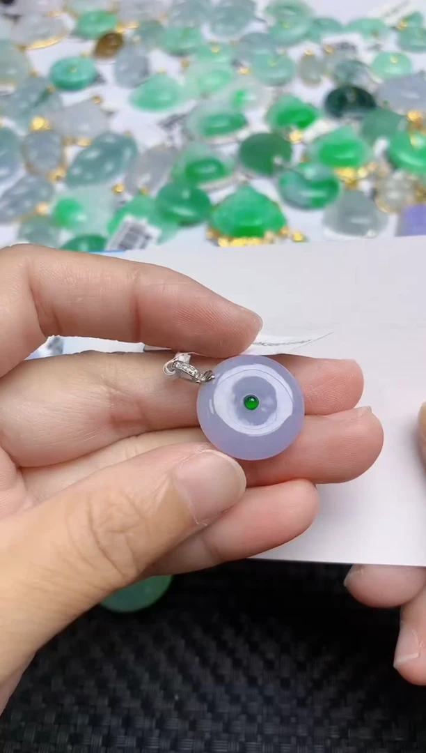 翡翠18K金镶嵌颈饰天然翡翠A货