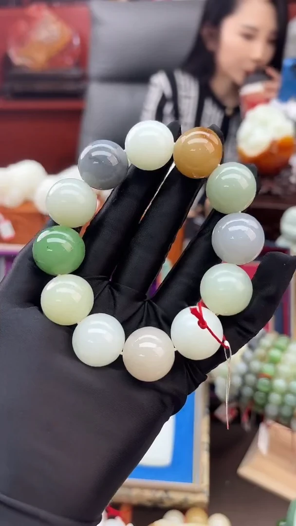 未镶嵌手串和田玉董小姐推荐 多样性发货 拍一发一db20