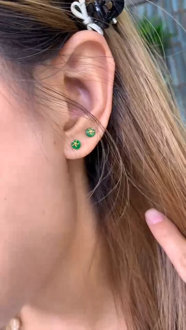 颈饰18K金镶嵌翡翠18180