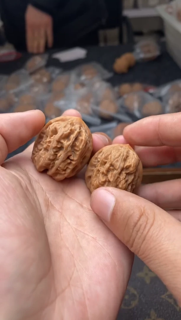 【闪购商品】文玩核桃把件A211号38尺方块