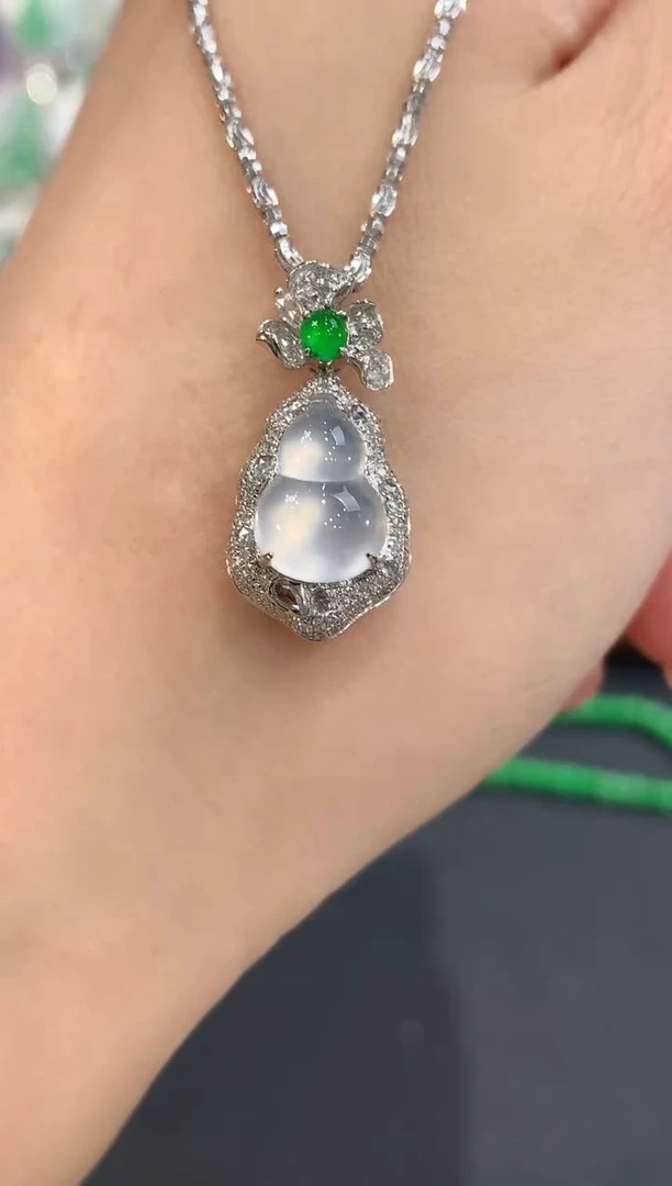 吊坠(不含链)18K金镶嵌翡翠a115