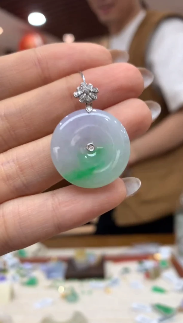 吊坠(不含链)18K金镶嵌翡翠平安扣