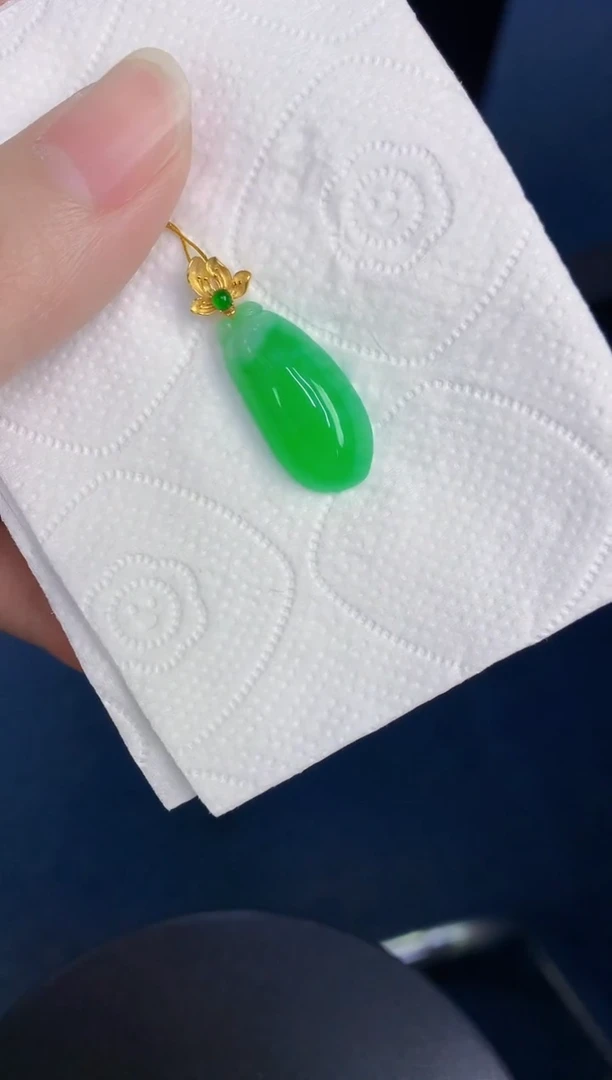 颈饰18K金镶嵌翡翠天然翡翠缅甸A货