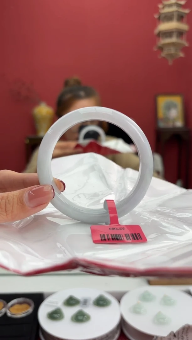 【闪购商品】翡翠手镯未镶嵌5手镯