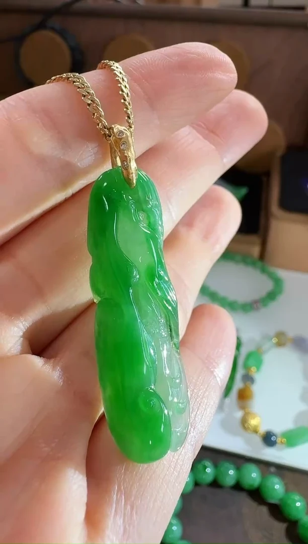 吊坠(不含链)18K金镶嵌翡翠吊坠