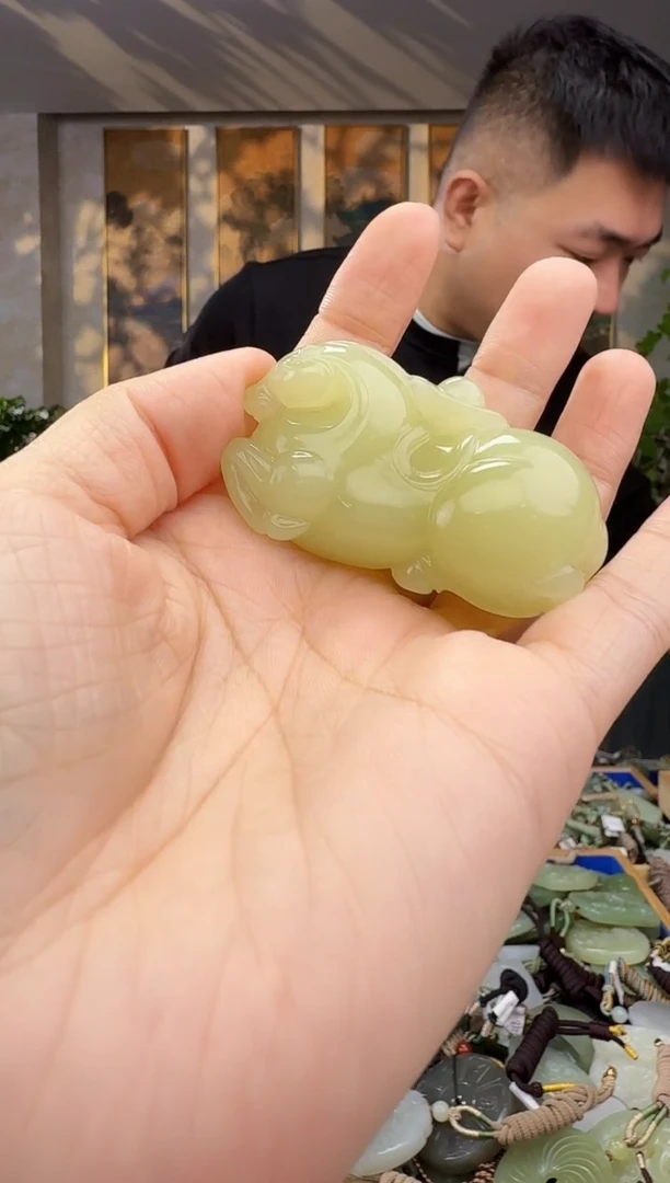未镶嵌和田玉挂件拍一发一