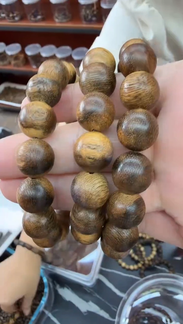 沉香手串17号菩萨棋金丝蜜结多样性发一