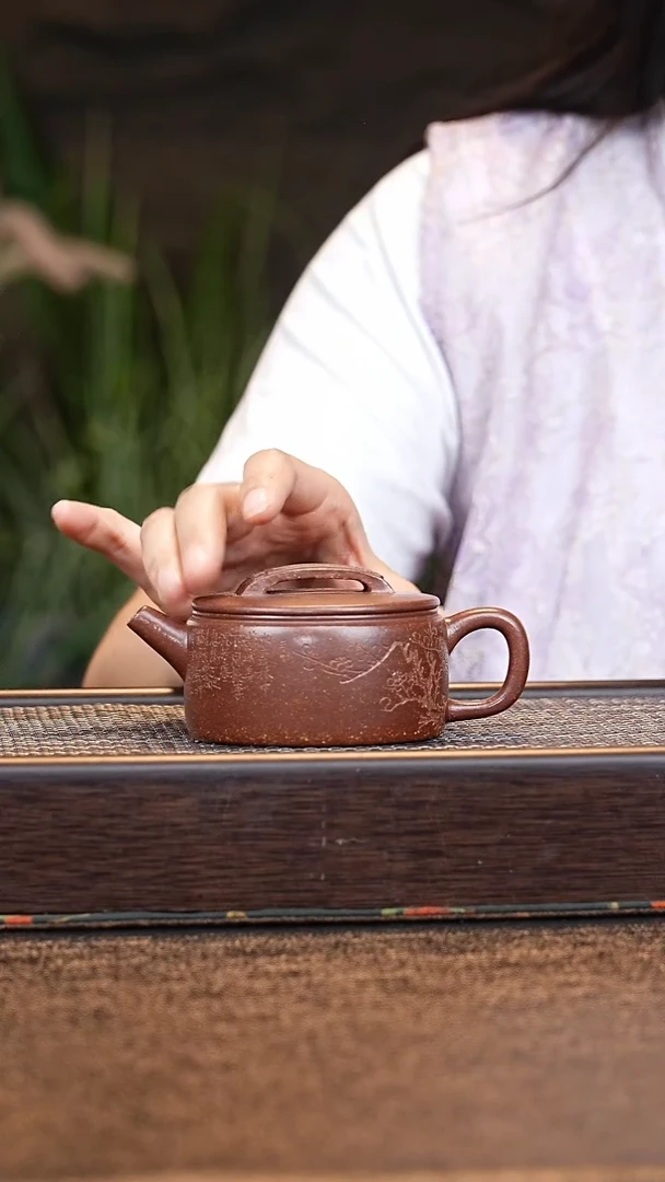 茶壶紫砂小鱼SSGT0552004686汉瓦 紫玉金砂 180cc